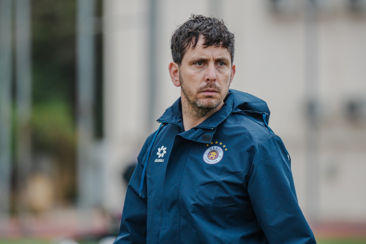 Hanoi Football Club appoints Welsh coach Brian Stock as assistant